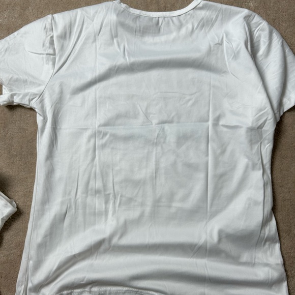 NWOT white graphic t-shirt “Mom/Mama”, bundle of 2 - Picture 4 of 4